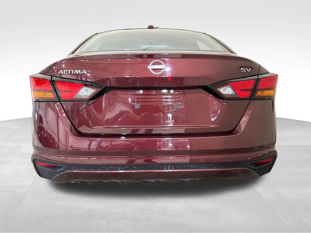 Used 2024 Red Nissan 2.5 SV image 4
