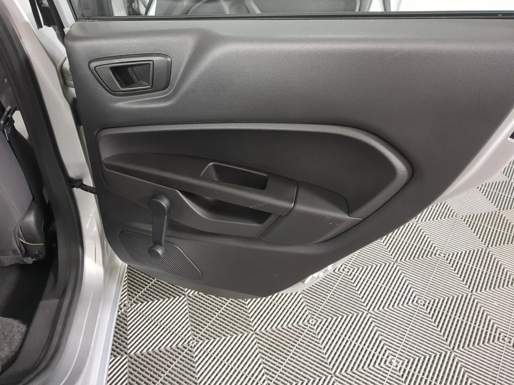 Used 2016 Silver Ford S image 21