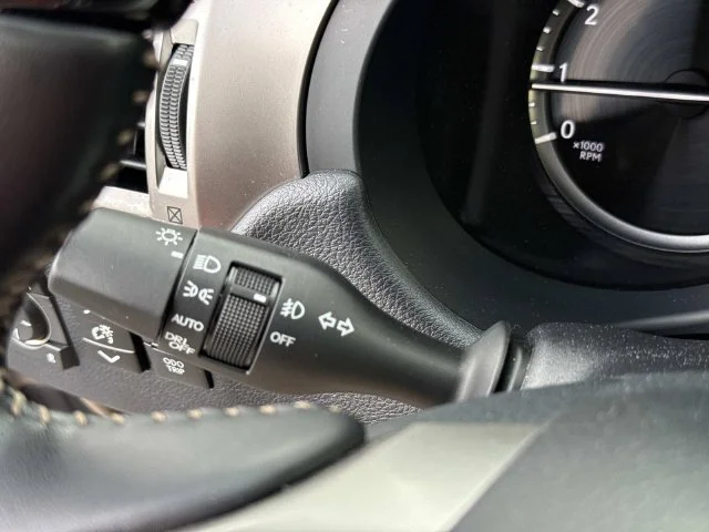 Used 2022  Lexus 460 image 43