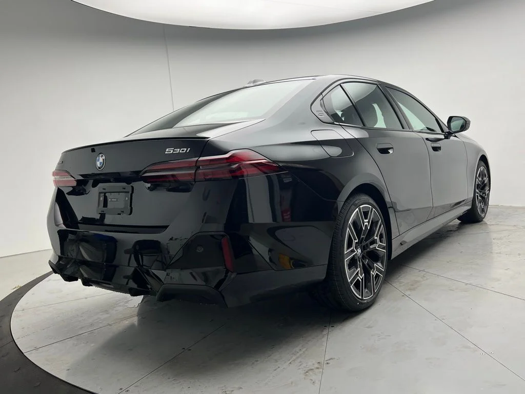 New 2027 Black Sapphire Metallic BMW 530i xDrive image 3