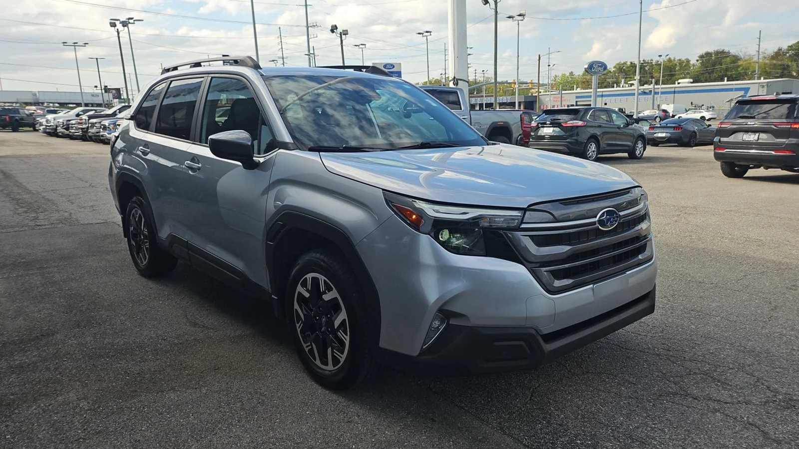 Used 2025 Ice Silver Metallic Subaru Premium AWD image 6