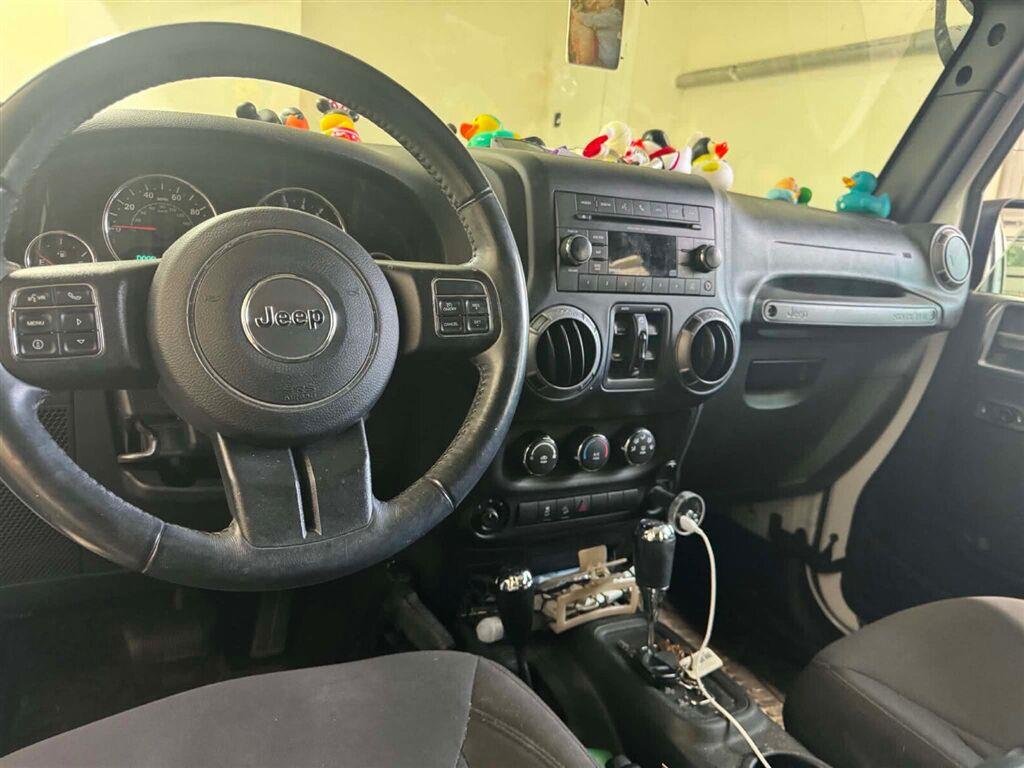 Used 2017 Bright White Clearcoat Jeep Sport image 17