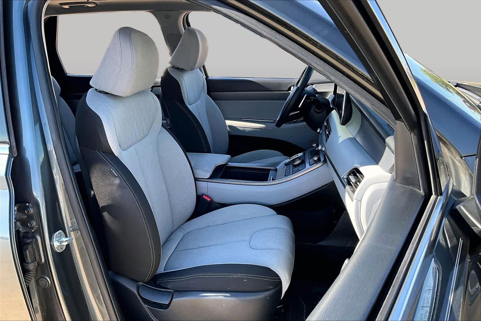 Used 2021 Rainforest Hyundai SEL image 8