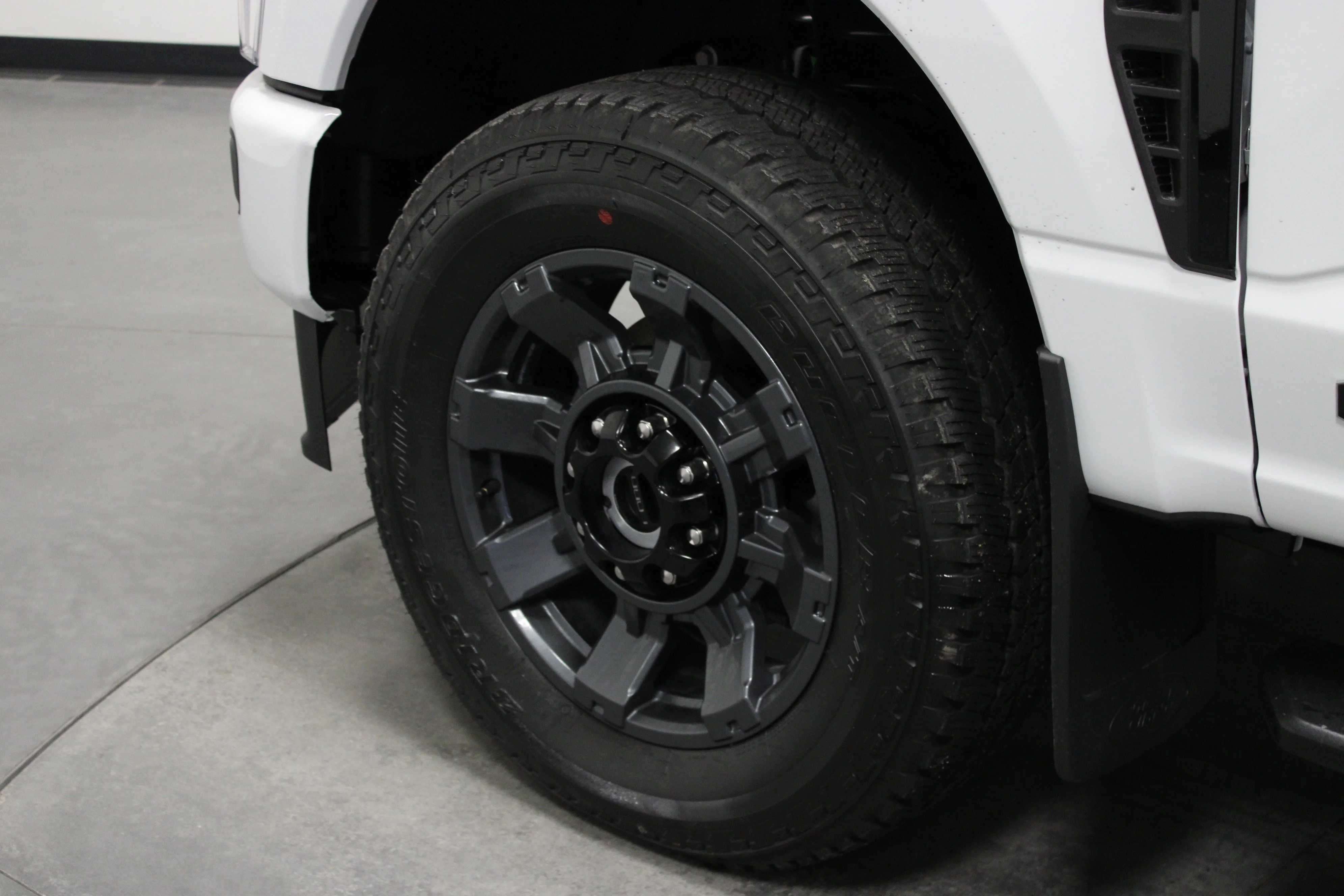 New 2026 Oxford White Ford F-250® XL image 9