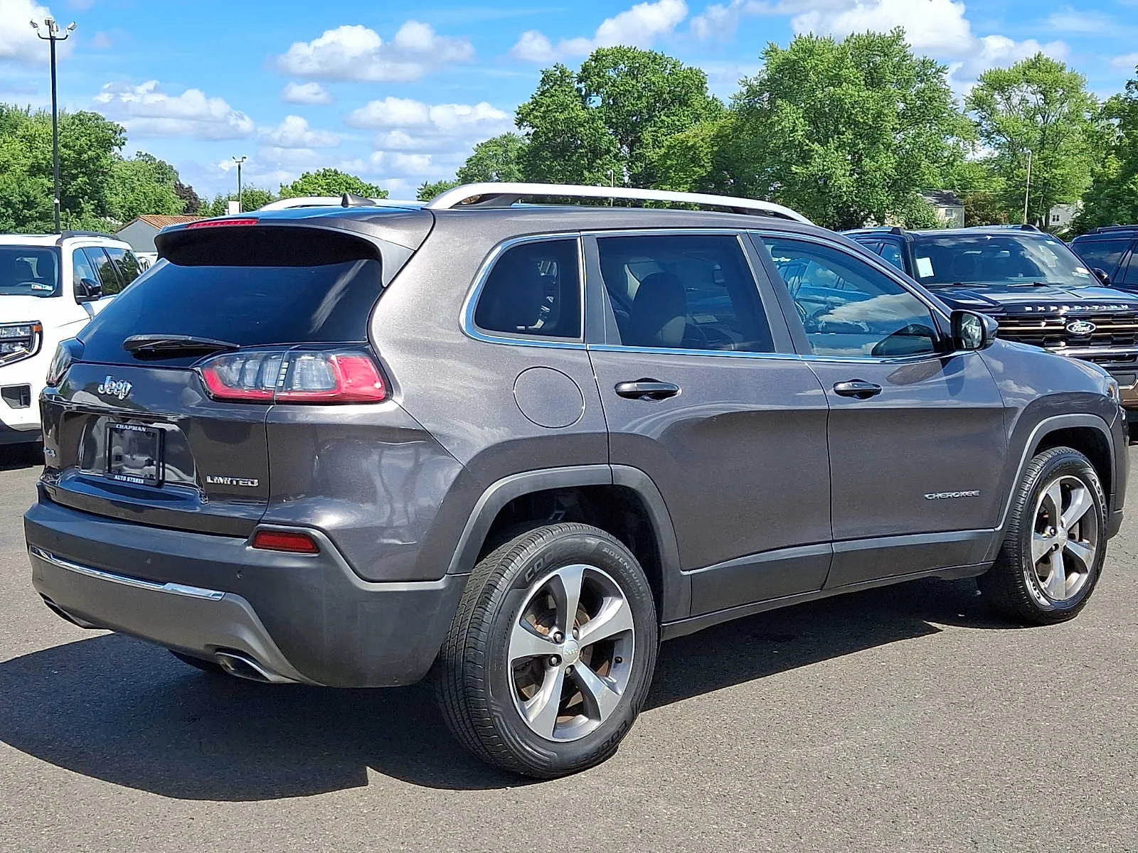 Used 2019 Granite Crystal Clearcoat Metallic Jeep Limited image 6