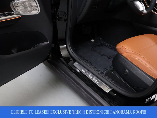 Certified Used 2026 Black Mercedes-Benz GLC 300 image 25