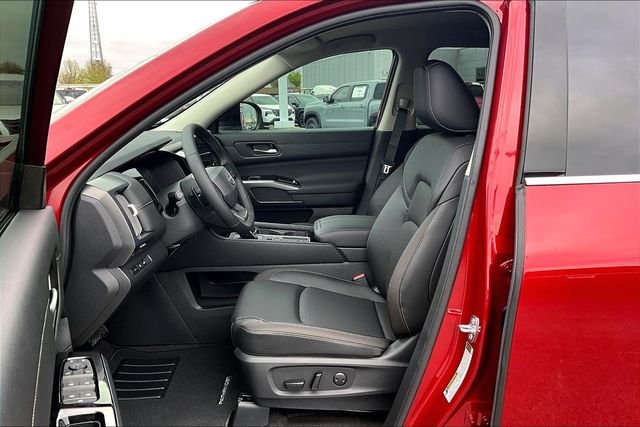 New 2026 Nissan Pathfinder SL 4D Sport Utility