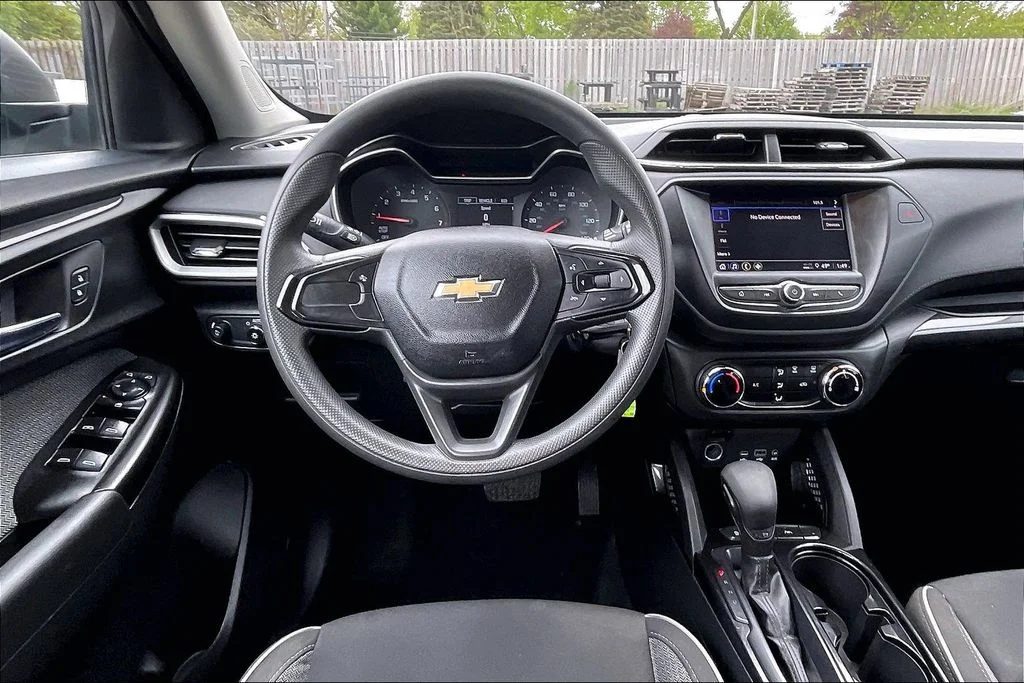 Used 2022 Gray Chevrolet LS image 5