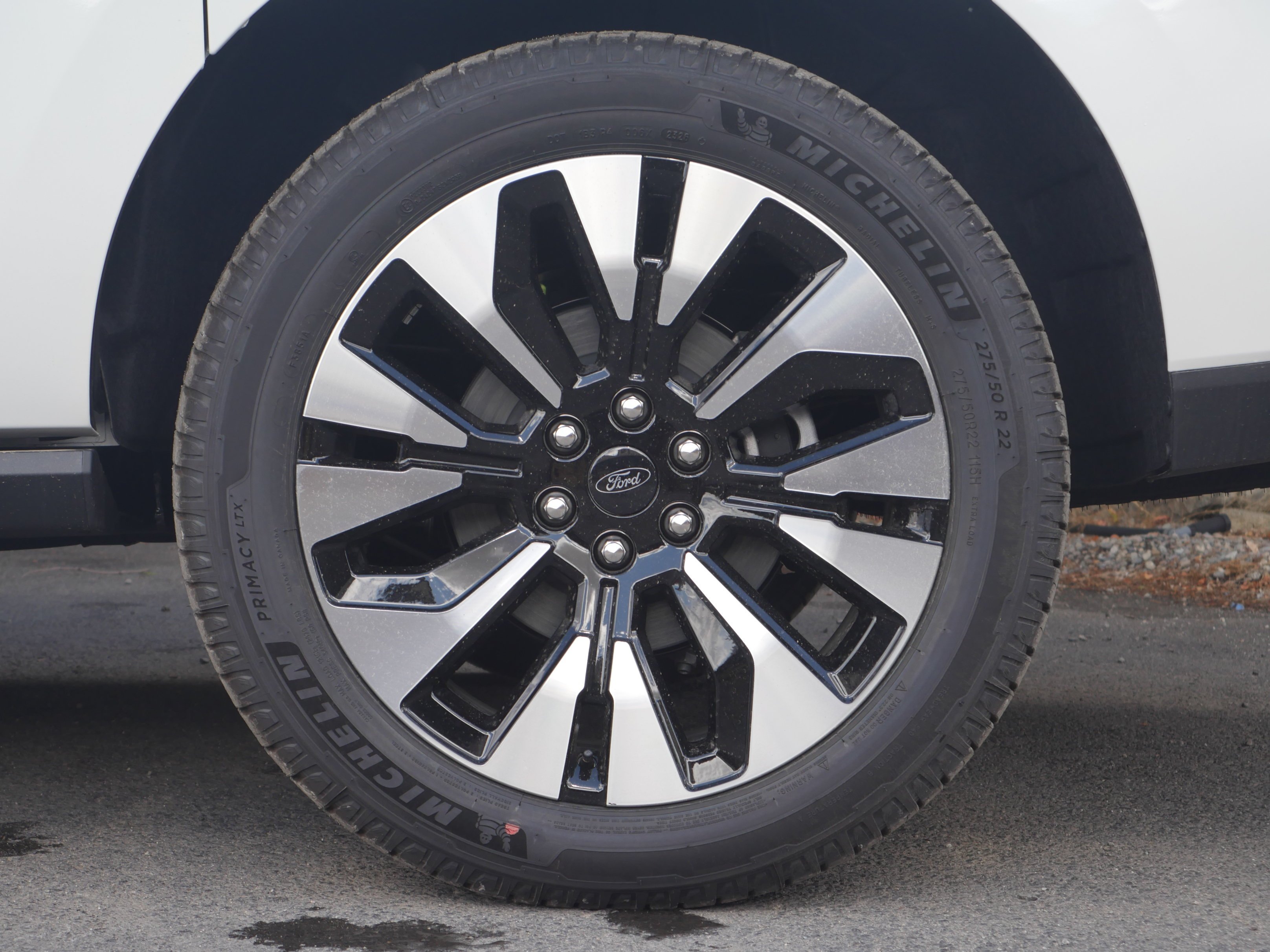 New 2027 Star White Metallic Tri-Coat Ford MAX Platinum image 18