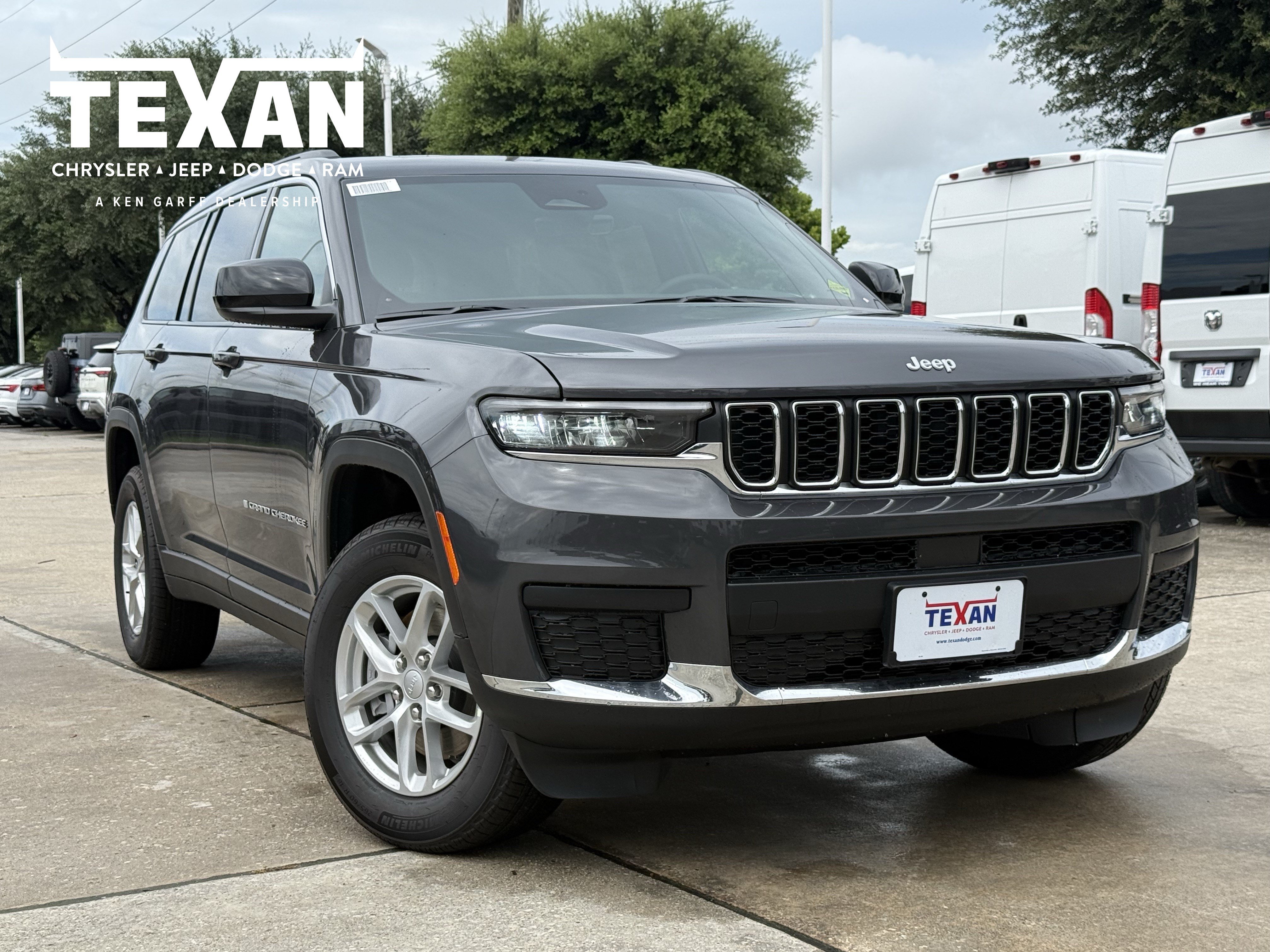 New 2026 Baltic Gray Metallic Clear-Coat Exterior Paint Jeep Laredo X image 1