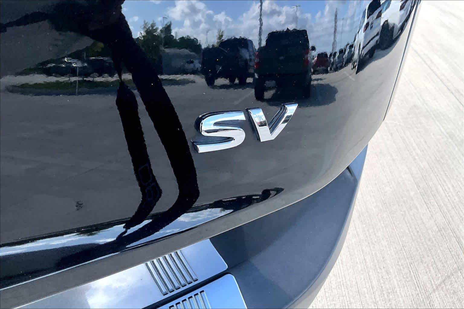 Used 2023 Super Black Nissan SV image 9