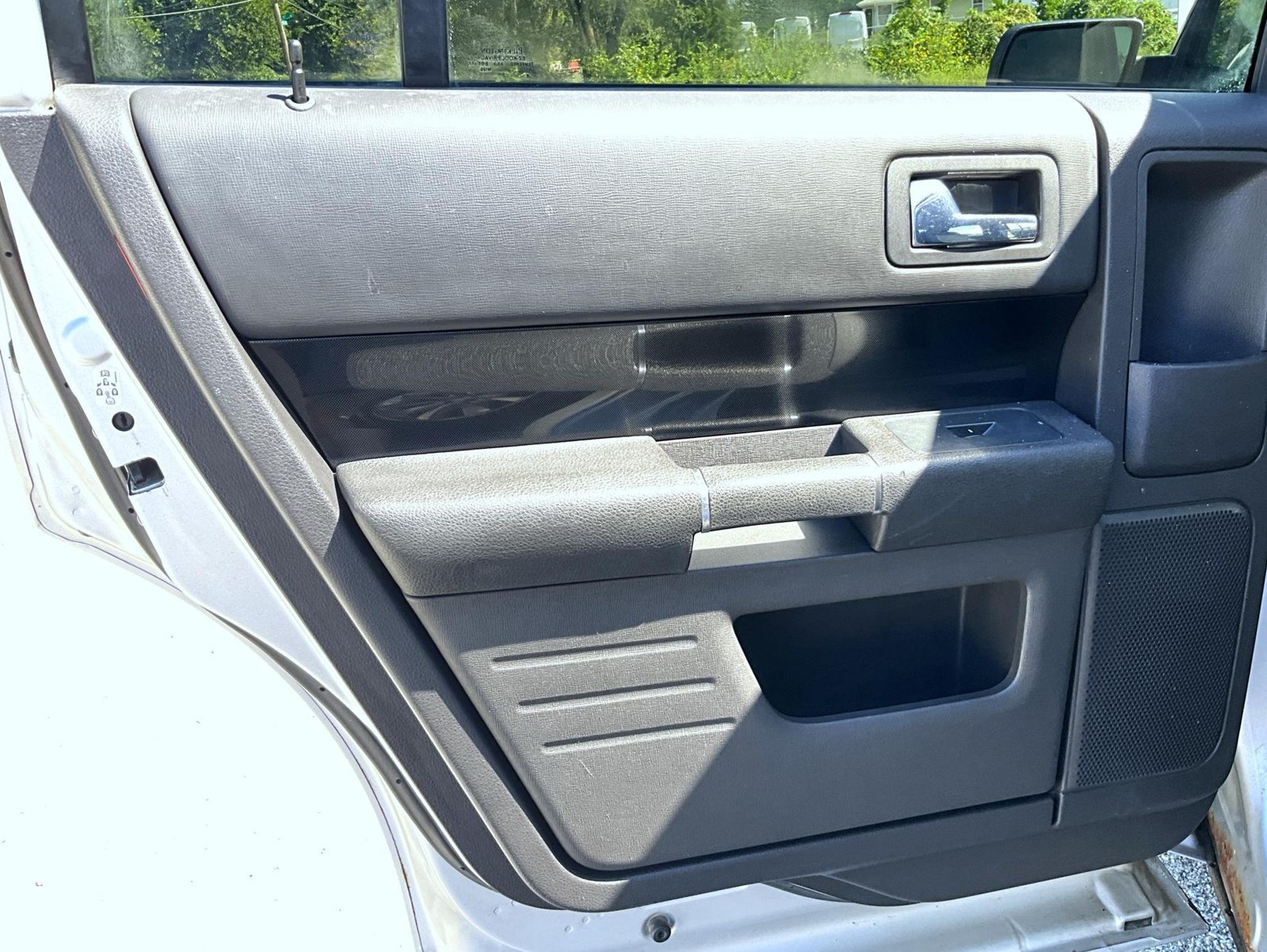 Used 2012 Silver Ford Titanium image 25