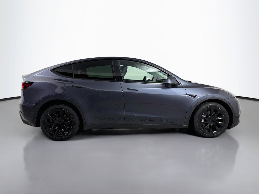 Used 2022 Gray Tesla Long Range image 4