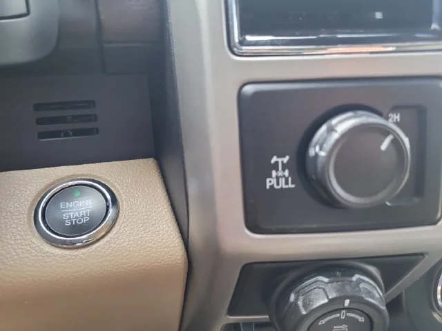 Used 2020 Black Ford Lariat image 31