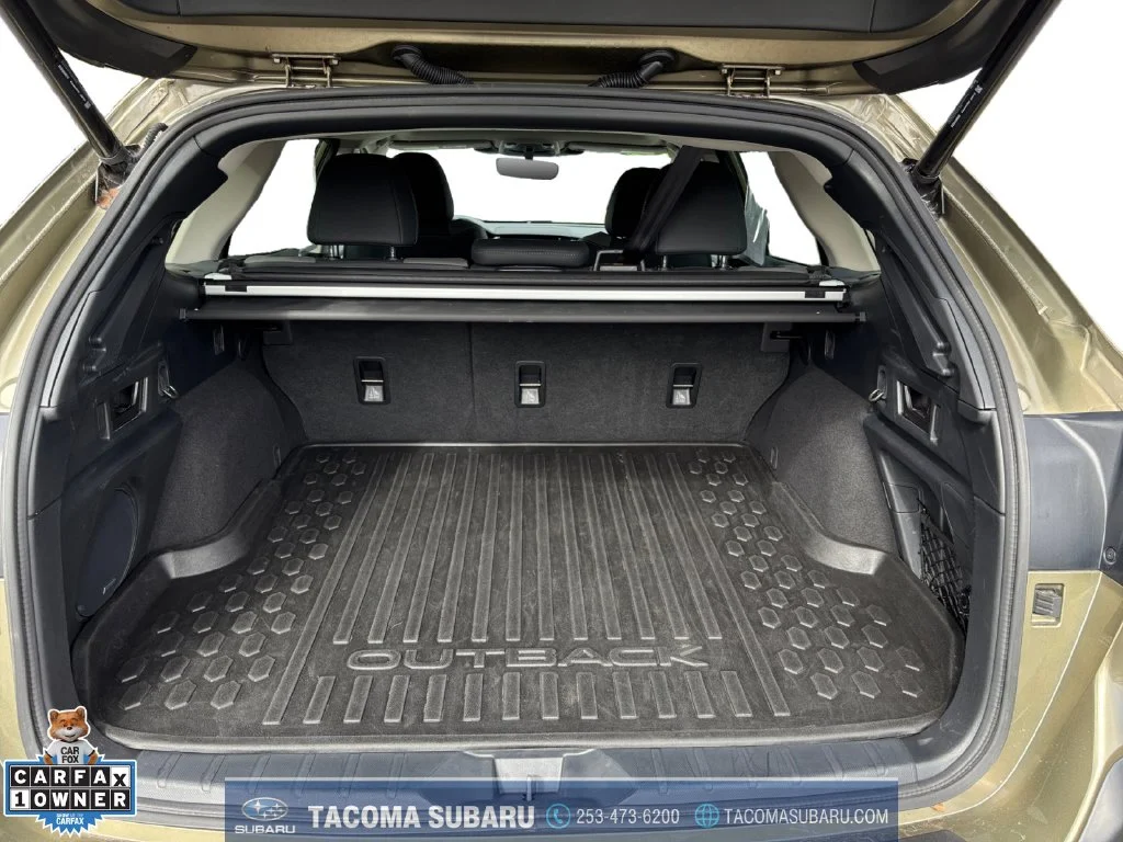 Used 2025 Green Subaru Onyx Edition image 17