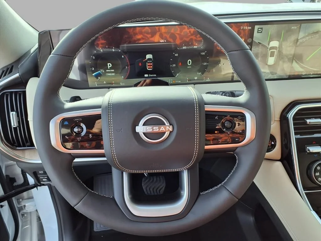 New 2026 Everest White TriCoat Nissan Platinum Reserve image 11