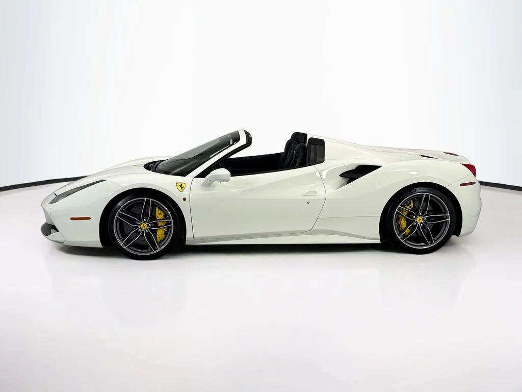 Used 2018 Bianco Avus Ferrari Base image 8