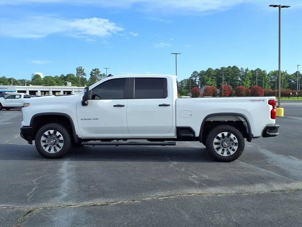 Used 2025 Summit White Chevrolet Custom image 16