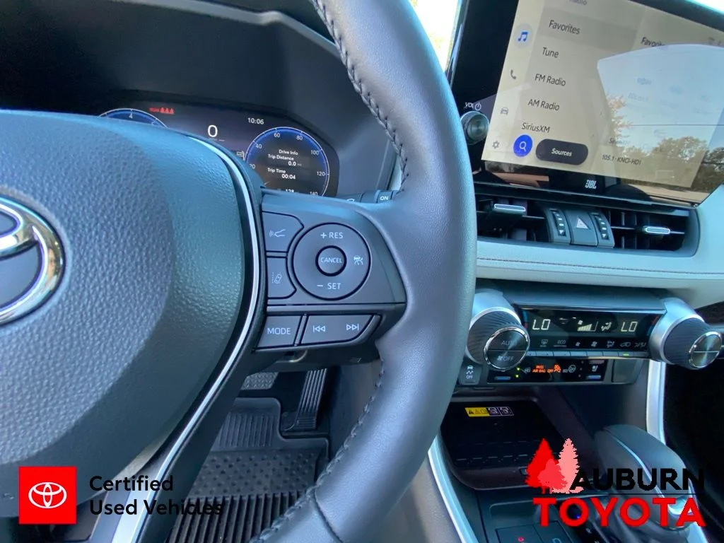 Certified Used 2025 Wind Chill Pearl Toyota Limited image 41