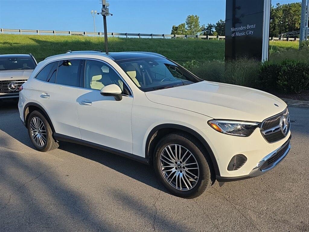 Certified Used 2025 Polar White Mercedes-Benz GLC 300 image 1