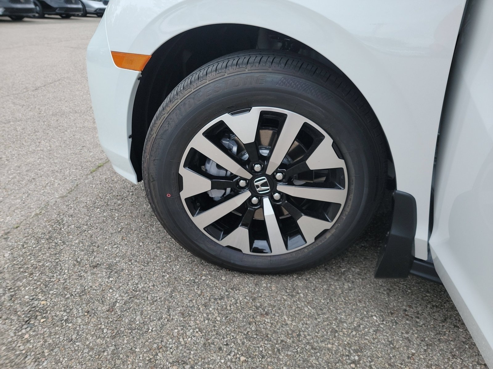 New 2026 Platinum White Pearl Honda EX-L image 31