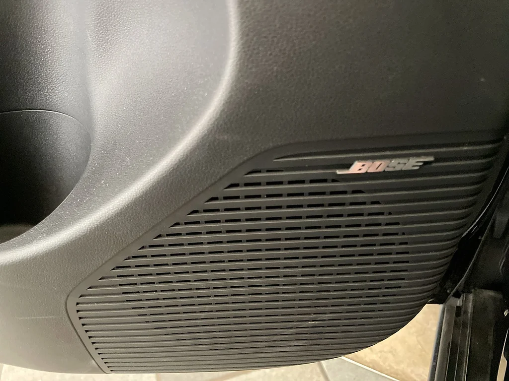 Used 2024 Abyss Black Pearl Hyundai Limited image 25