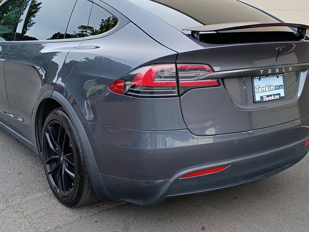 2020 Tesla Model X Long Range - Photo 7