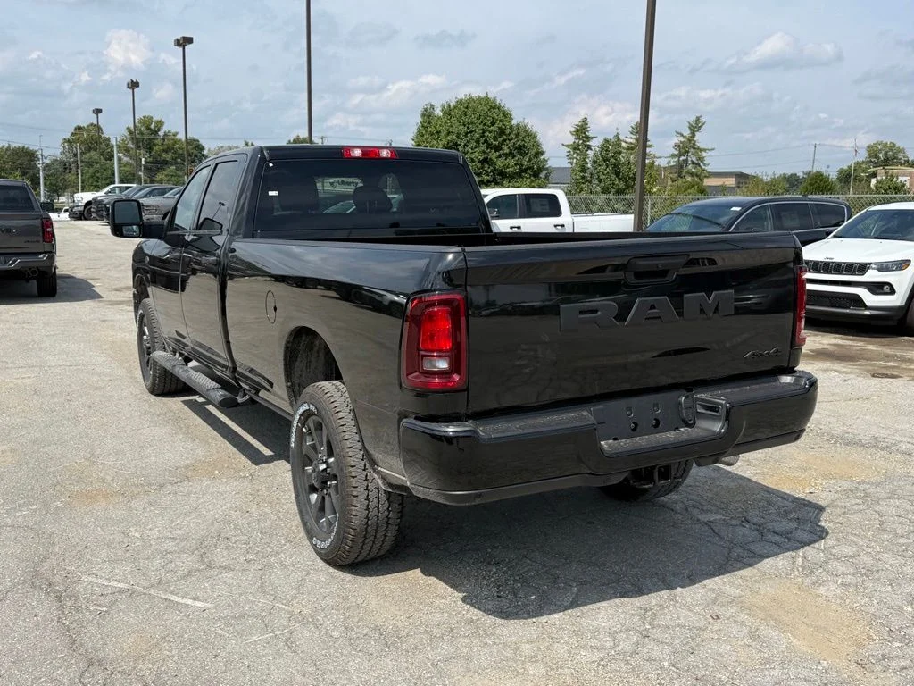 New 2027 Diamond Black Crystal Pearl-Coat Exterior Paint RAM Black Express image 9