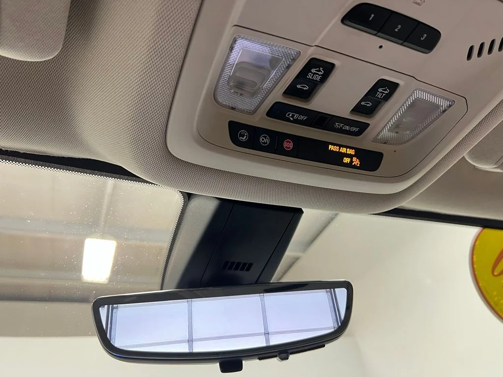 Used 2020 White GMC Denali image 29