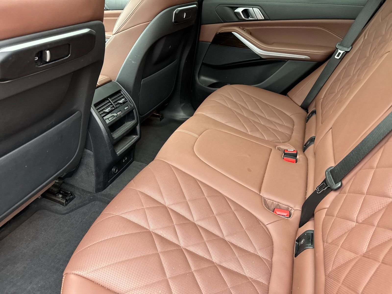 Used 2024 Manhattan Green Metallic BMW xDrive50e image 11