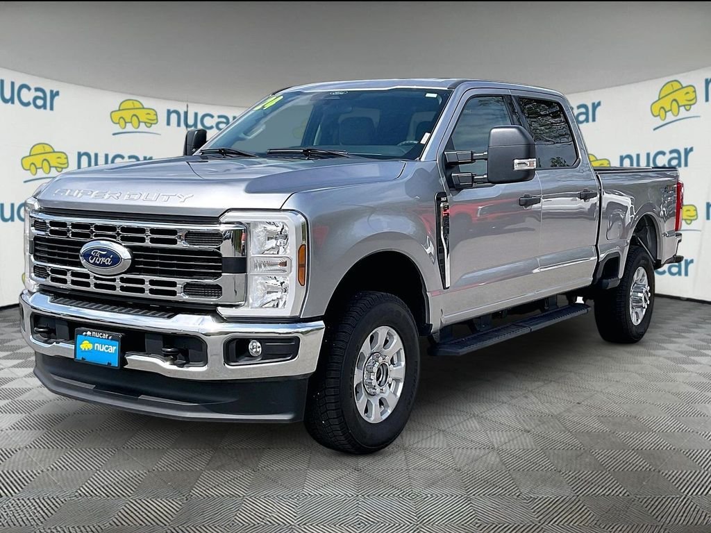 Used 2024 Iconic Silver Metallic Ford XL image 3