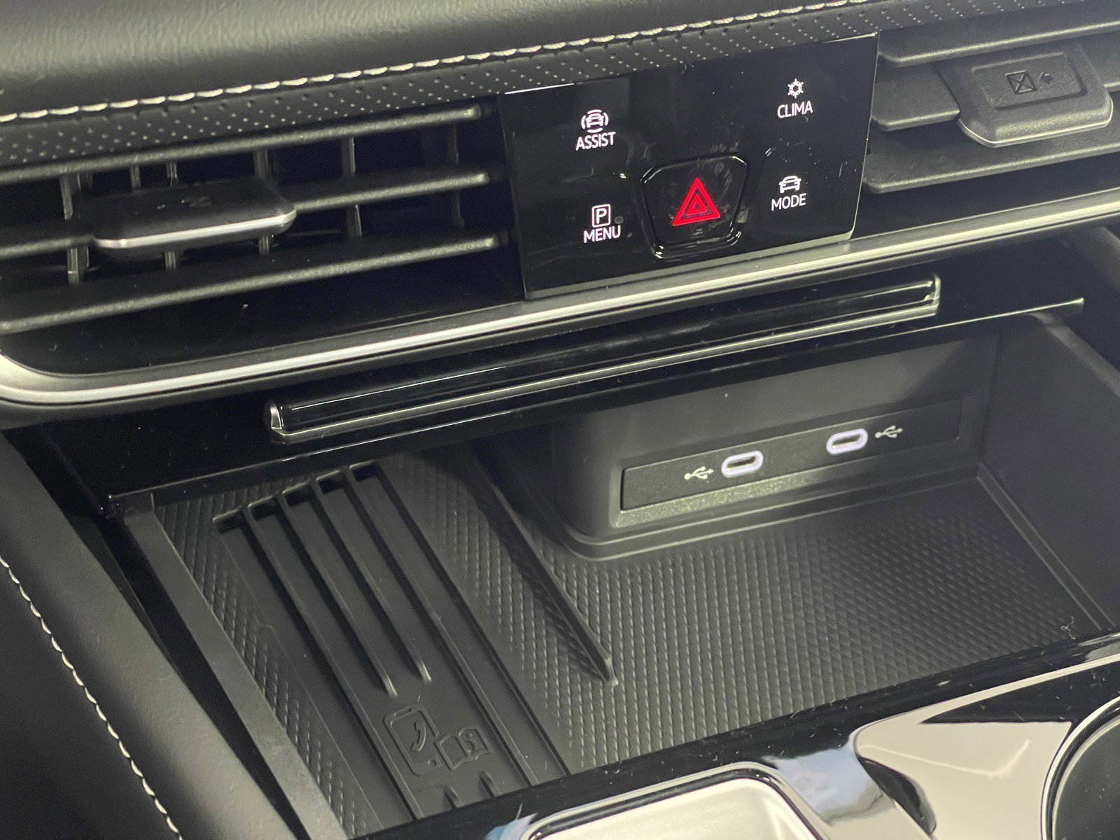 2025 Volkswagen Atlas Cross Sport SEL R-LINE - Photo 33