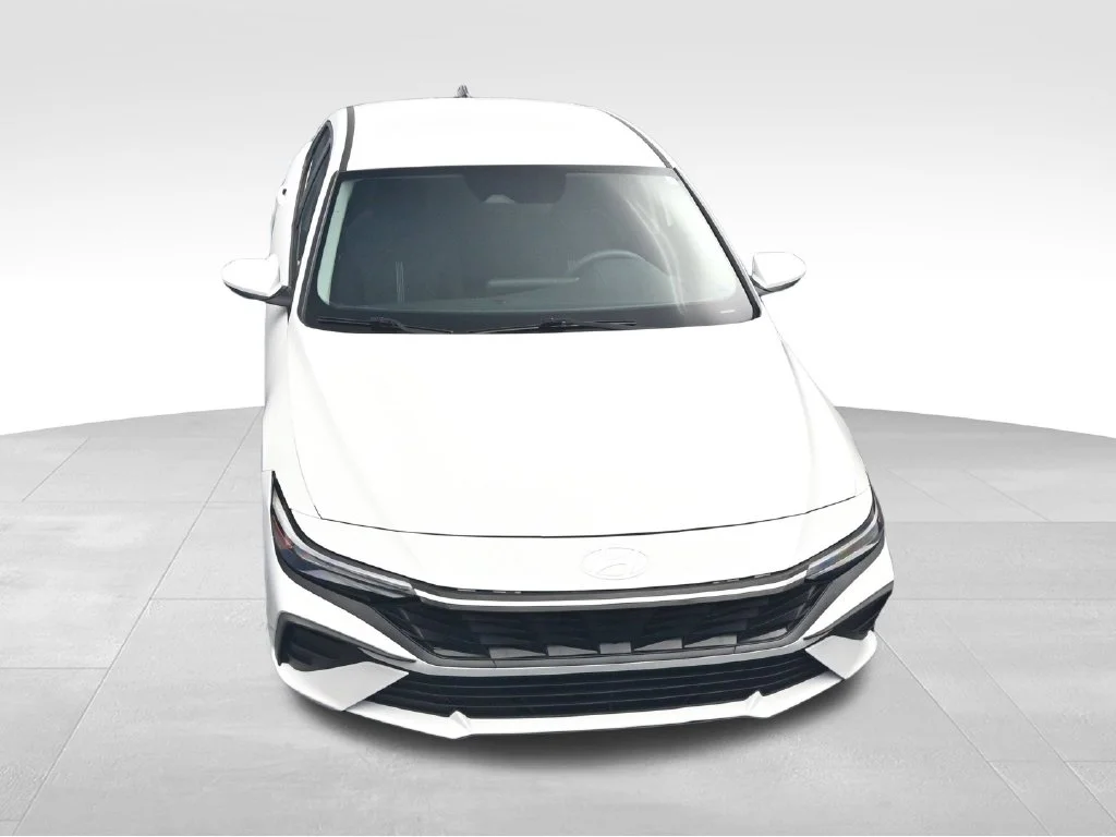 Used 2024 White Hyundai SE image 32