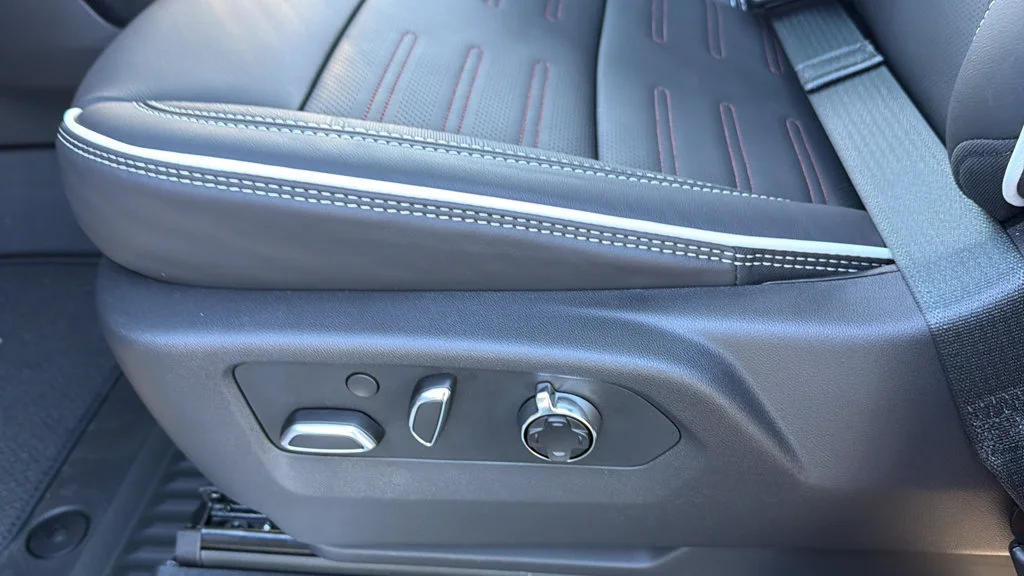 2026 GMC Sierra 2500HD AT4X - Photo 22