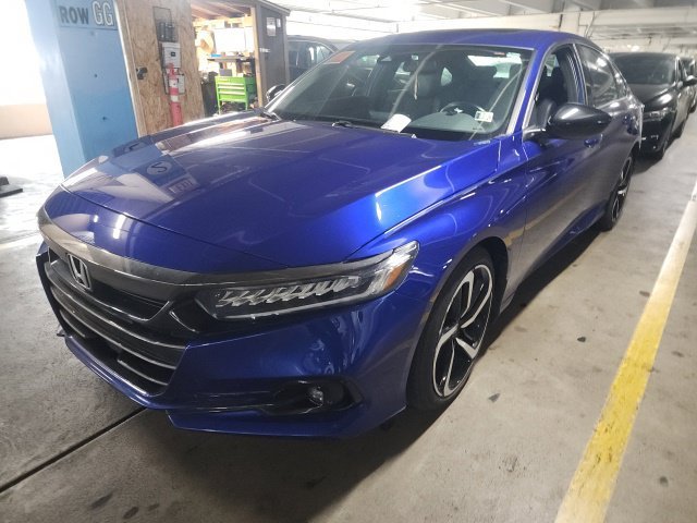 Used 2022  Honda Sport 2.0T image 5