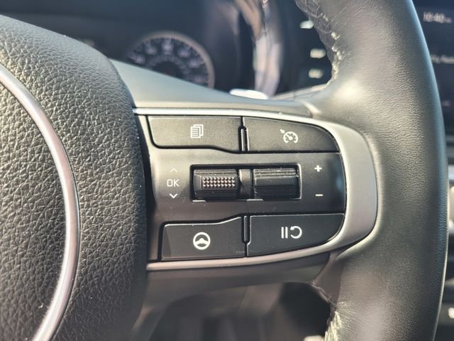 Used 2024 White Kia GT image 27