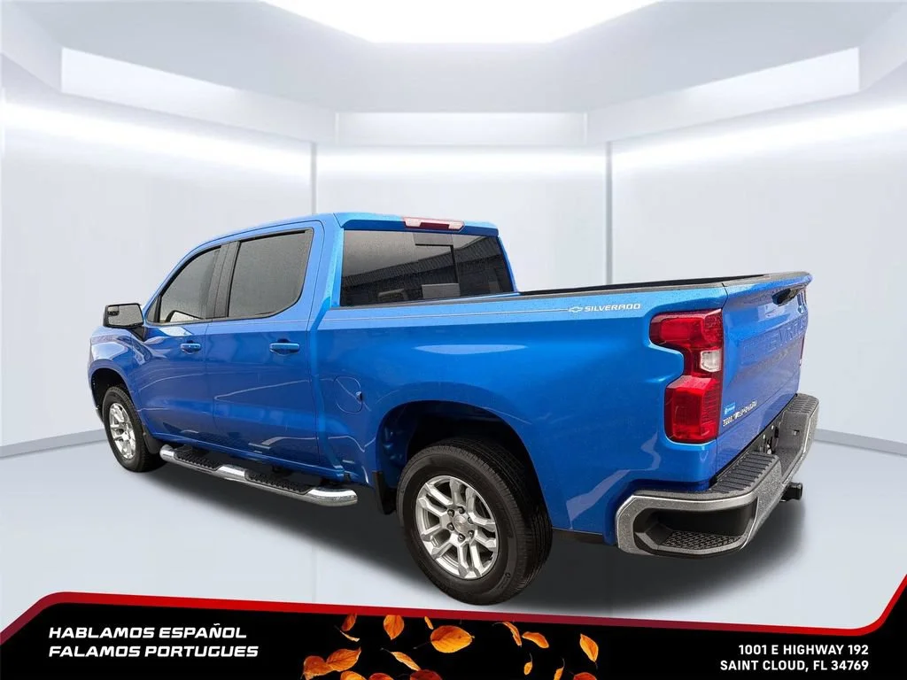 Used 2026 Riptide Blue Metallic Chevrolet LT image 3
