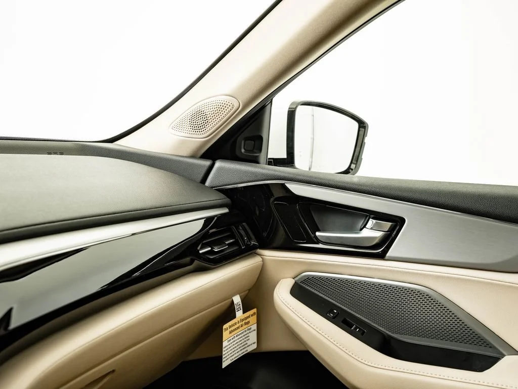 New 2026 Platinum White Pearl Acura SH-AWD image 40