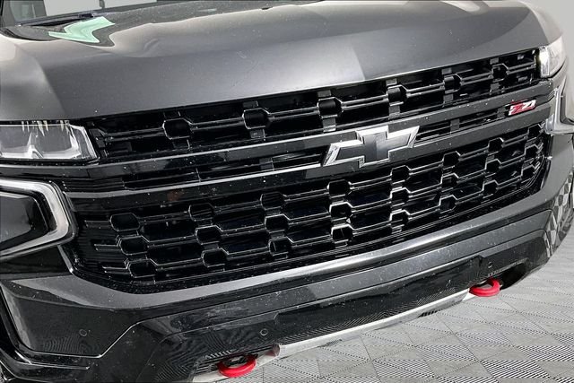 Used 2023 Black Chevrolet Z71 image 31