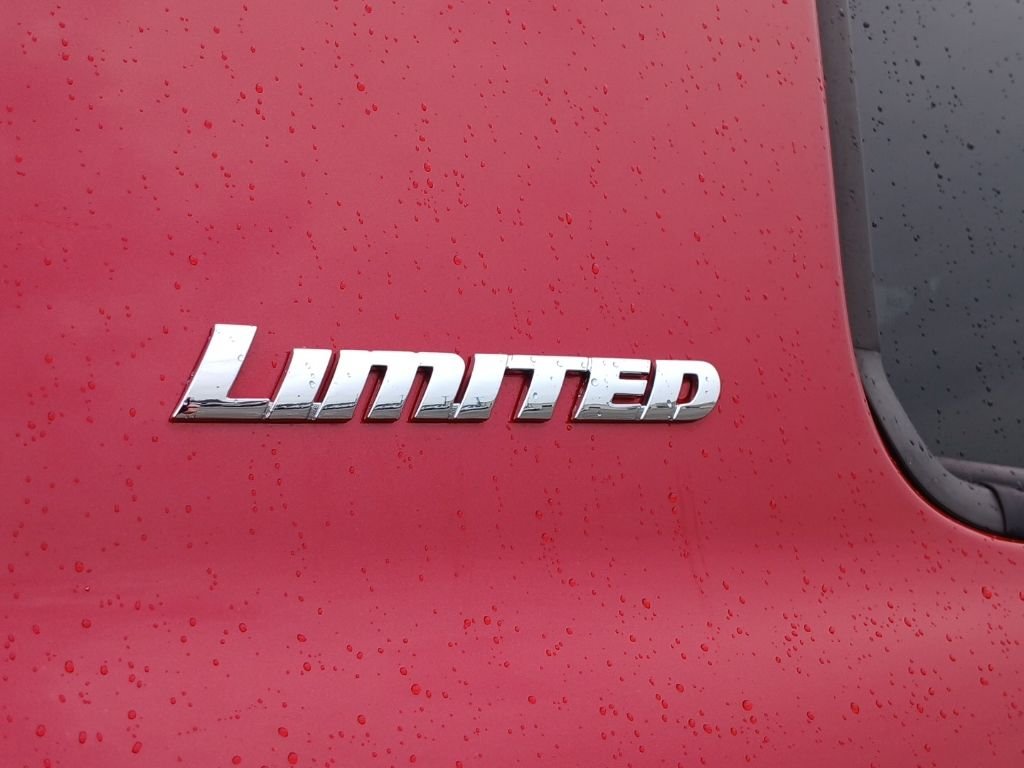 Used 2018 Red Toyota Limited image 31