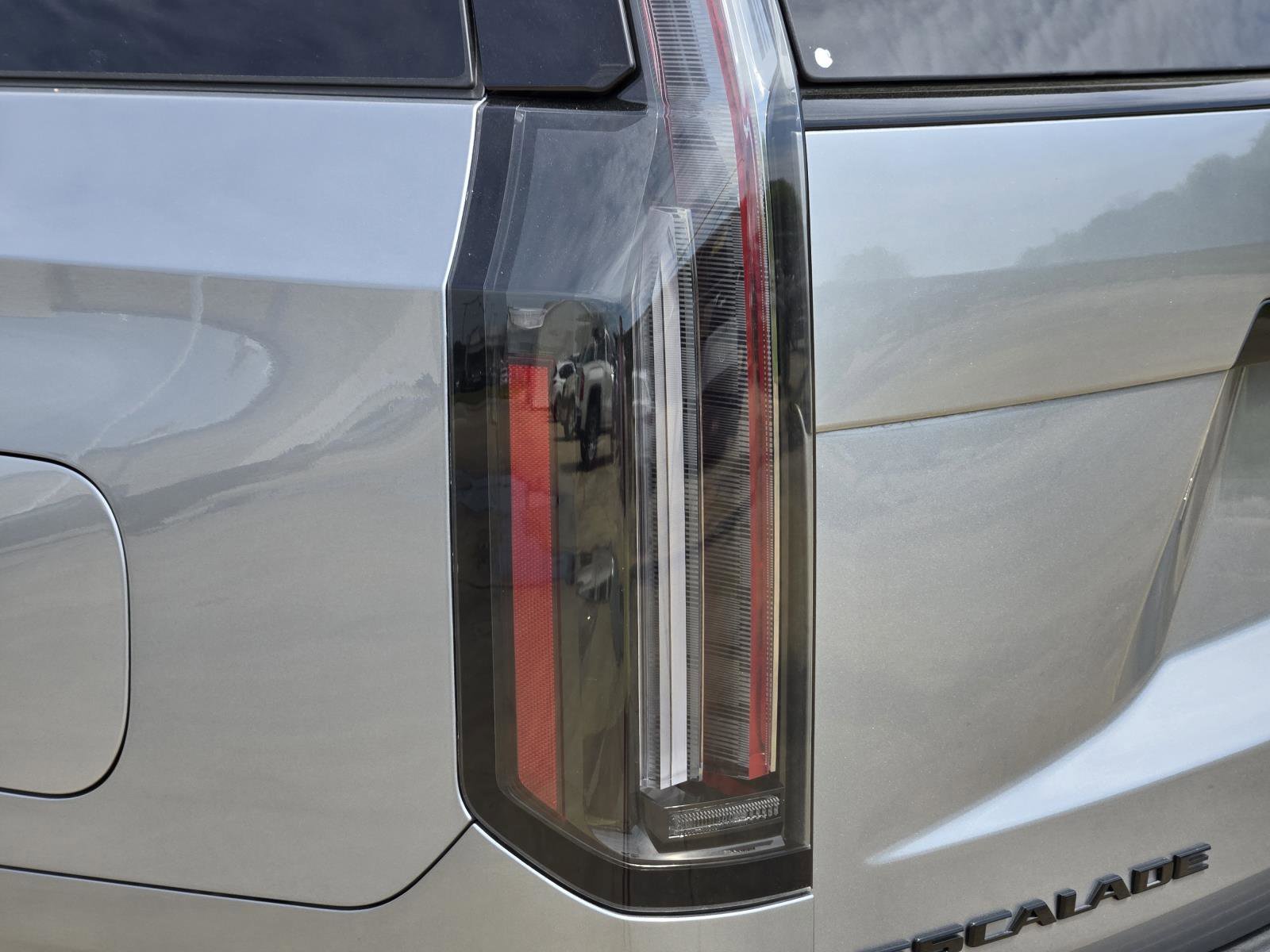 Used 2025 Argent Silver Metallic Cadillac 4WD Sport image 9