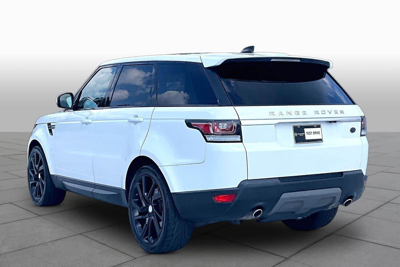 Used 2017 Fuji White Land Rover SE image 11