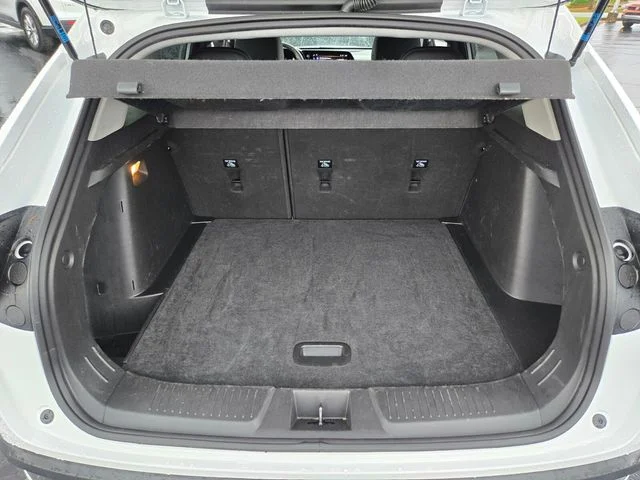 Used 2025 Summit White Chevrolet LT image 15