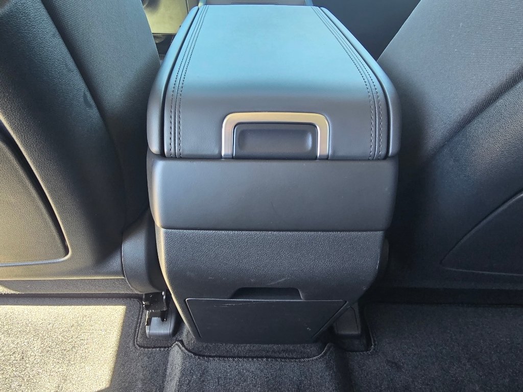 Used 2026 Shimmering Silver Hyundai SE image 30