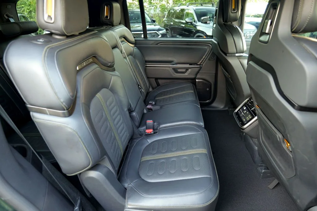 Used 2025 Green Rivian Adventure Dual Motor Standard Pack image 31