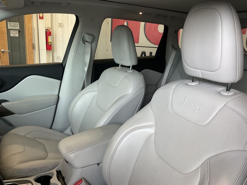 Used 2021 White Jeep Limited image 16