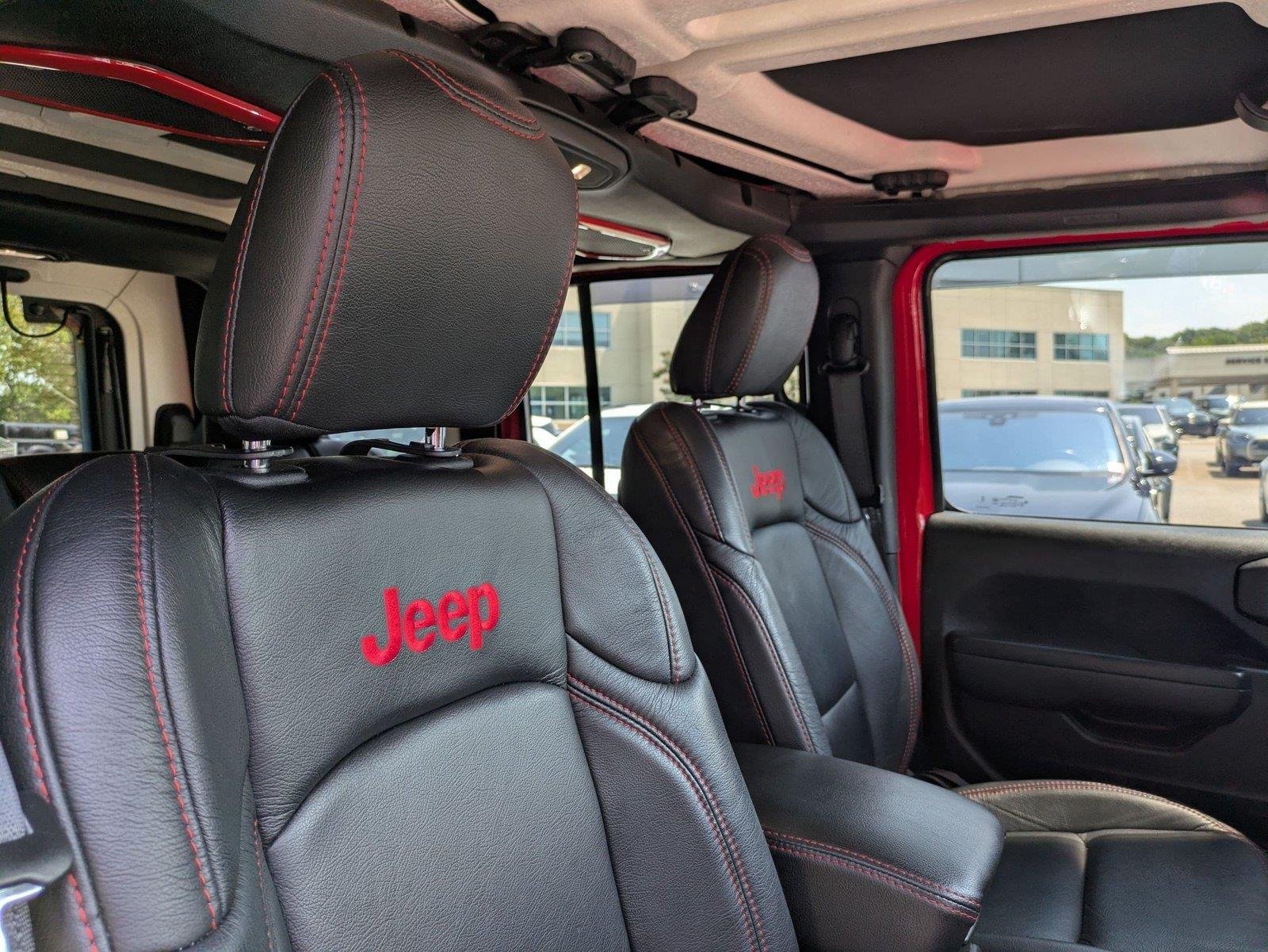 Used 2024 Firecracker Red Clearcoat Jeep Rubicon image 30