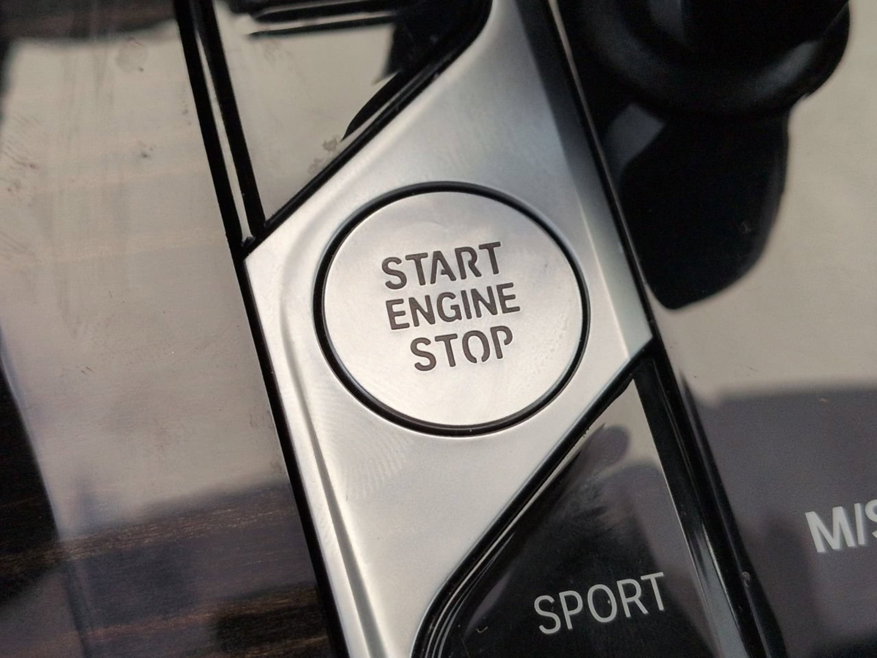 Used 2021 Phytonic Blue Metallic BMW sDrive40i image 35