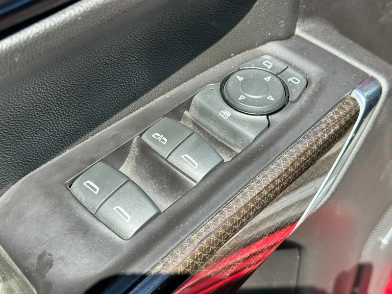 Used 2019 CAJUN RED TINTCOAT Chevrolet RST image 17