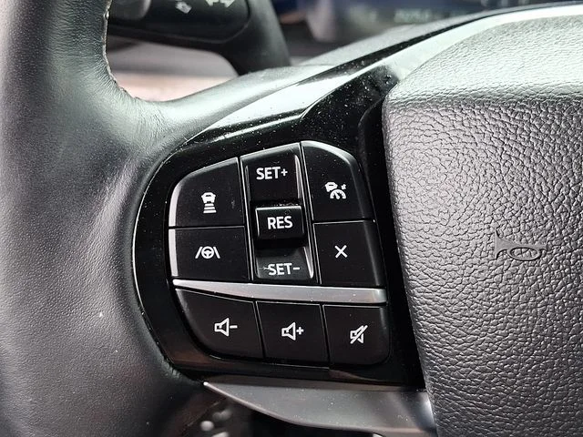 Used 2023 Silver Ford Platinum image 22